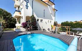 LV Premier Granja Villa- GR1